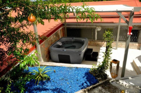 Maison de 2 chambres avec vue sur la ville jacuzzi et jardin amenage a Riviere Salee